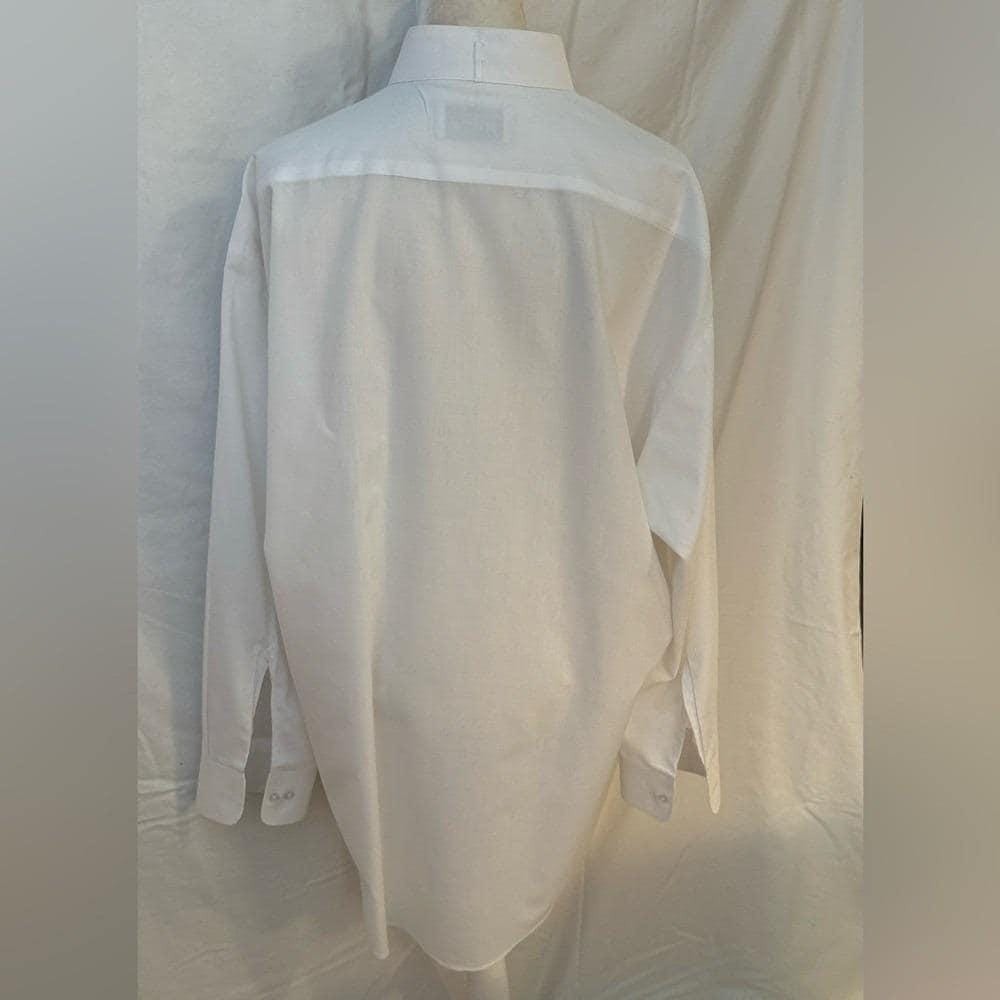 Three Piece Mens Tuxedo with Black Blazer and Trousers - Picture 11 of 17